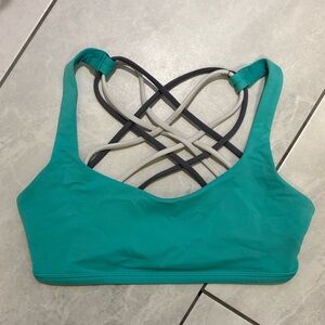 Lululemon Free To Be Wild Sports Bra - EUC